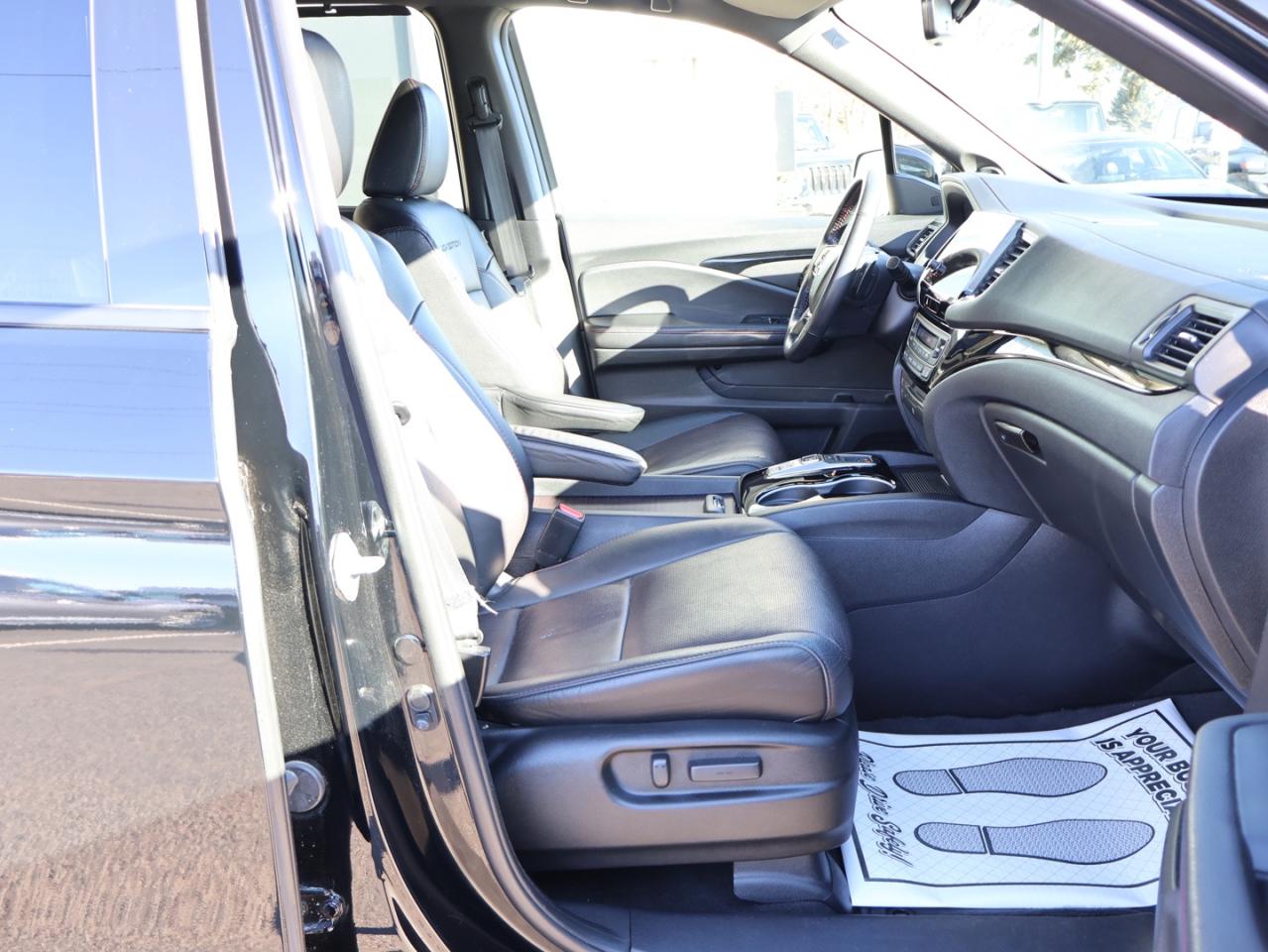 2022 Honda Pilot BLACK EDITION 4WD *ACCIDENT FREE*HONDA MAINTAIN* CAMERA NAV BLUETOOTH LEATHER HEATED SEATS SUNROOF CRUISE ALLOYS Photo