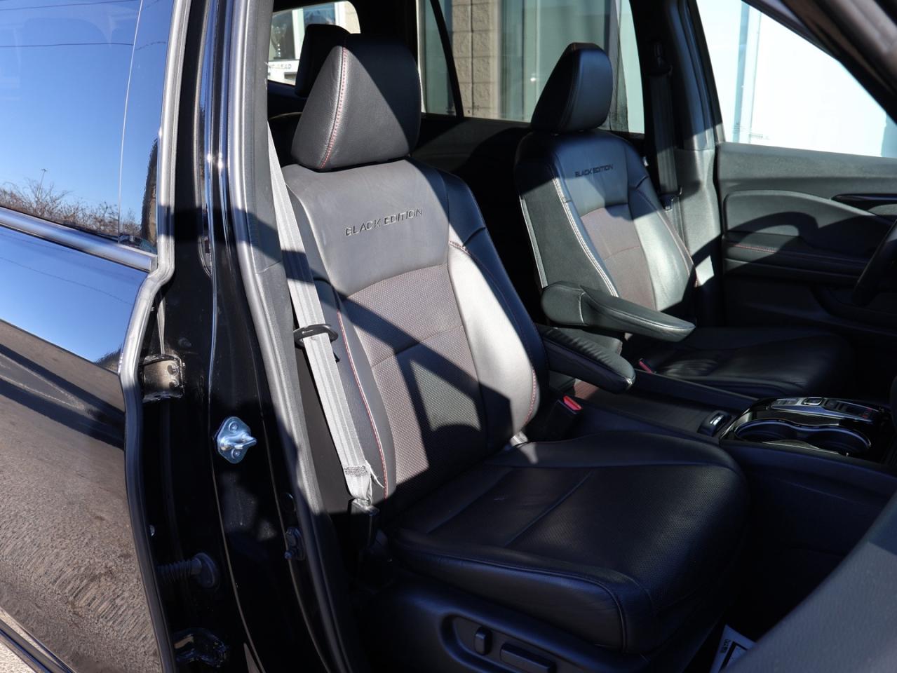 2022 Honda Pilot BLACK EDITION 4WD *ACCIDENT FREE*HONDA MAINTAIN* CAMERA NAV BLUETOOTH LEATHER HEATED SEATS SUNROOF CRUISE ALLOYS Photo