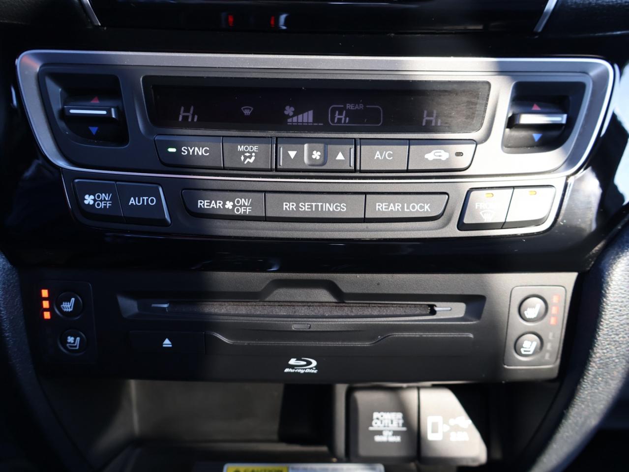 2022 Honda Pilot BLACK EDITION 4WD *ACCIDENT FREE*HONDA MAINTAIN* CAMERA NAV BLUETOOTH LEATHER HEATED SEATS SUNROOF CRUISE ALLOYS Photo