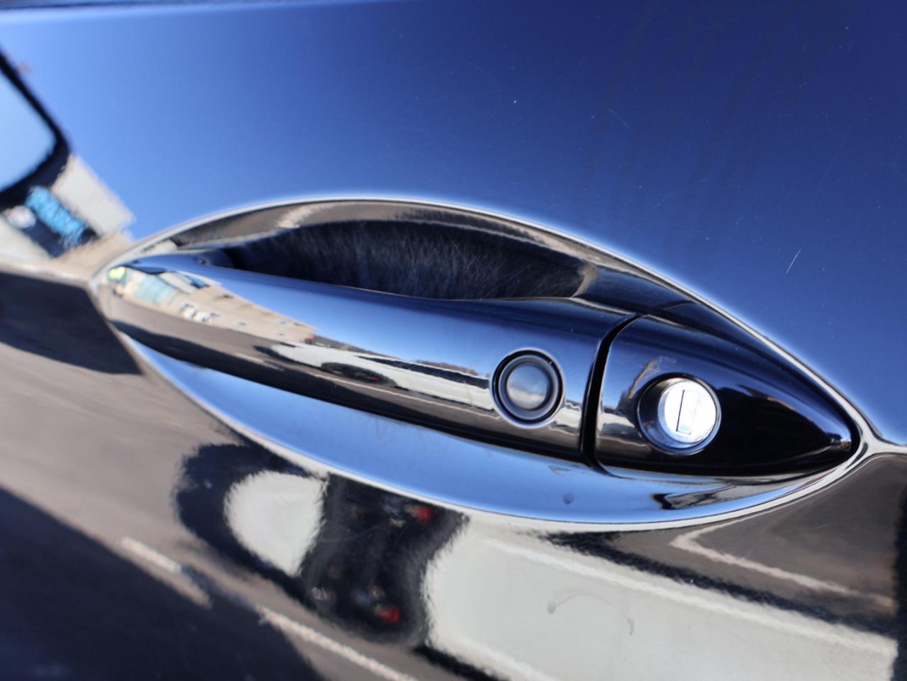 2022 Honda Pilot BLACK EDITION 4WD *ACCIDENT FREE*HONDA MAINTAIN* CAMERA NAV BLUETOOTH LEATHER HEATED SEATS SUNROOF CRUISE ALLOYS Photo