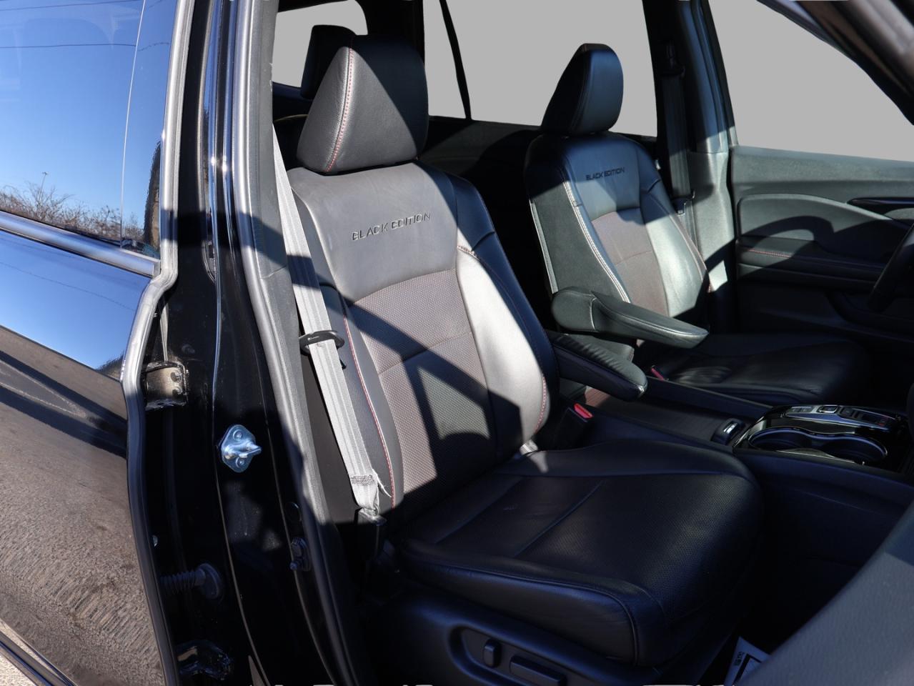 2022 Honda Pilot BLACK EDITION 4WD *ACCIDENT FREE*HONDA MAINTAIN* CAMERA NAV BLUETOOTH LEATHER HEATED SEATS SUNROOF CRUISE ALLOYS Photo