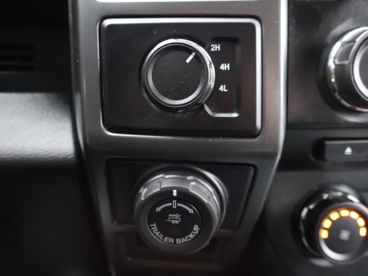 2017 Ford F-150 V6 SPORT 4WD CERTIFIED CAMERA NAV BLUETOOTH HEATED SEATS CRUISE ALLOYS Photo