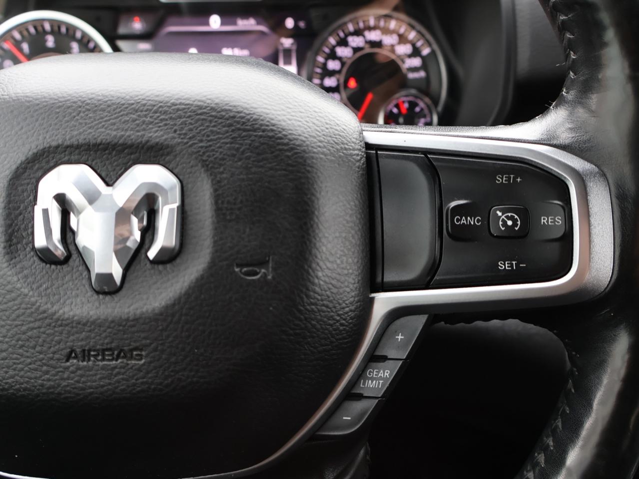 2020 RAM 1500 BIG HORN 4WD CERTIFIED CAMERA BLUETOOTH HEATED SEATS CRUISE ALLOYS Photo