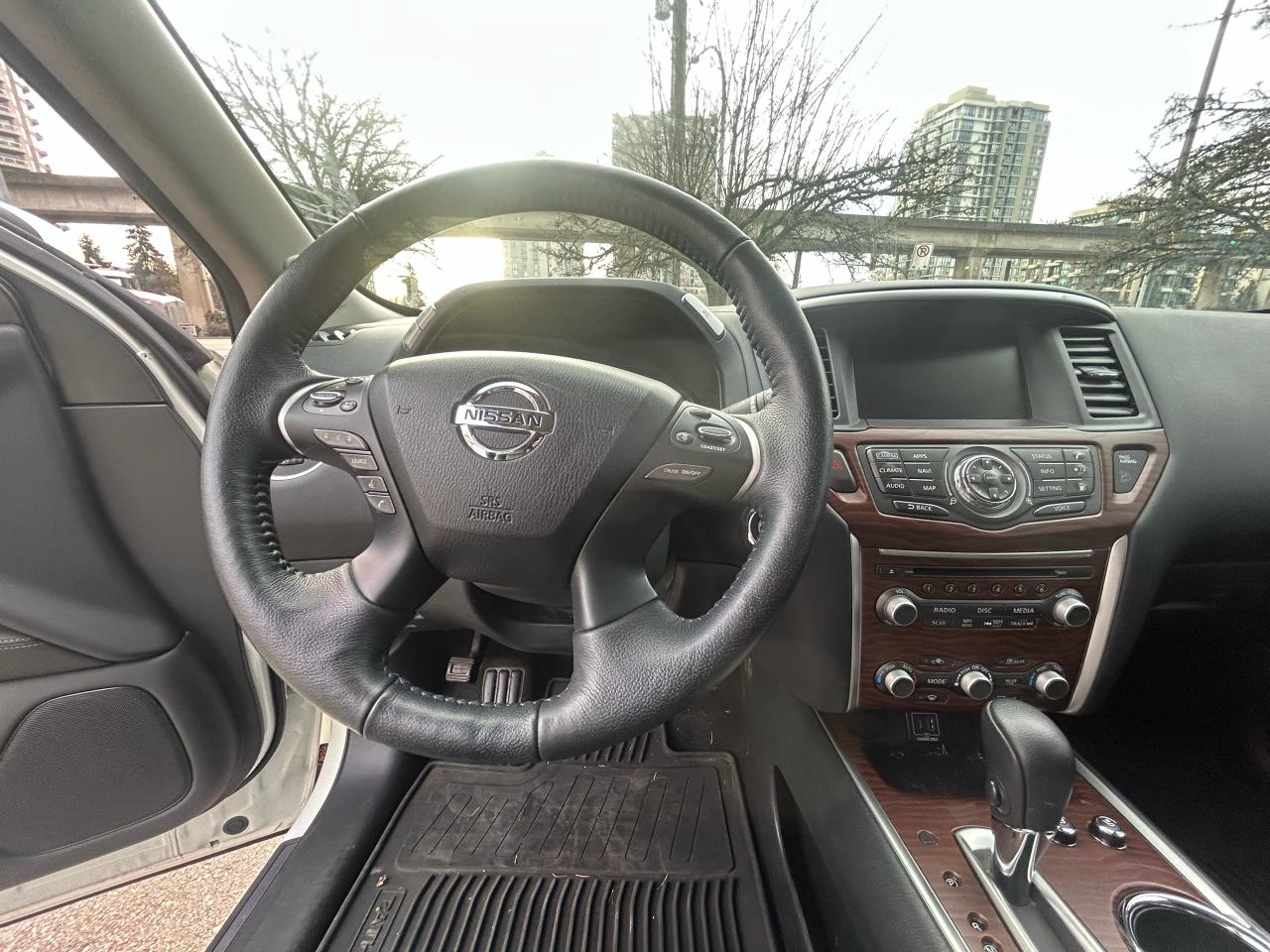 2020 Nissan Pathfinder 4x4 Platinum - Photo #12