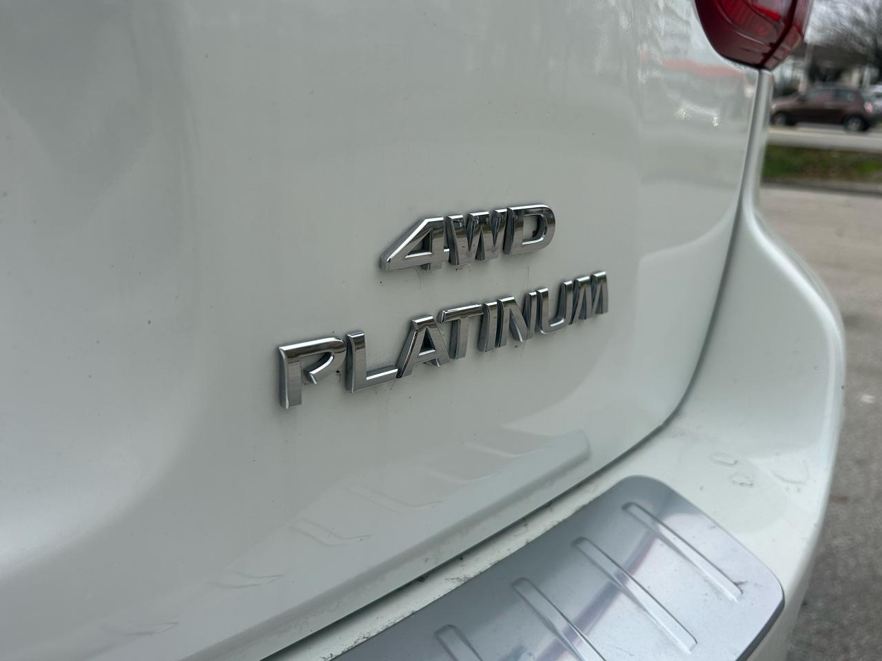 2020 Nissan Pathfinder 4x4 Platinum - Photo #17