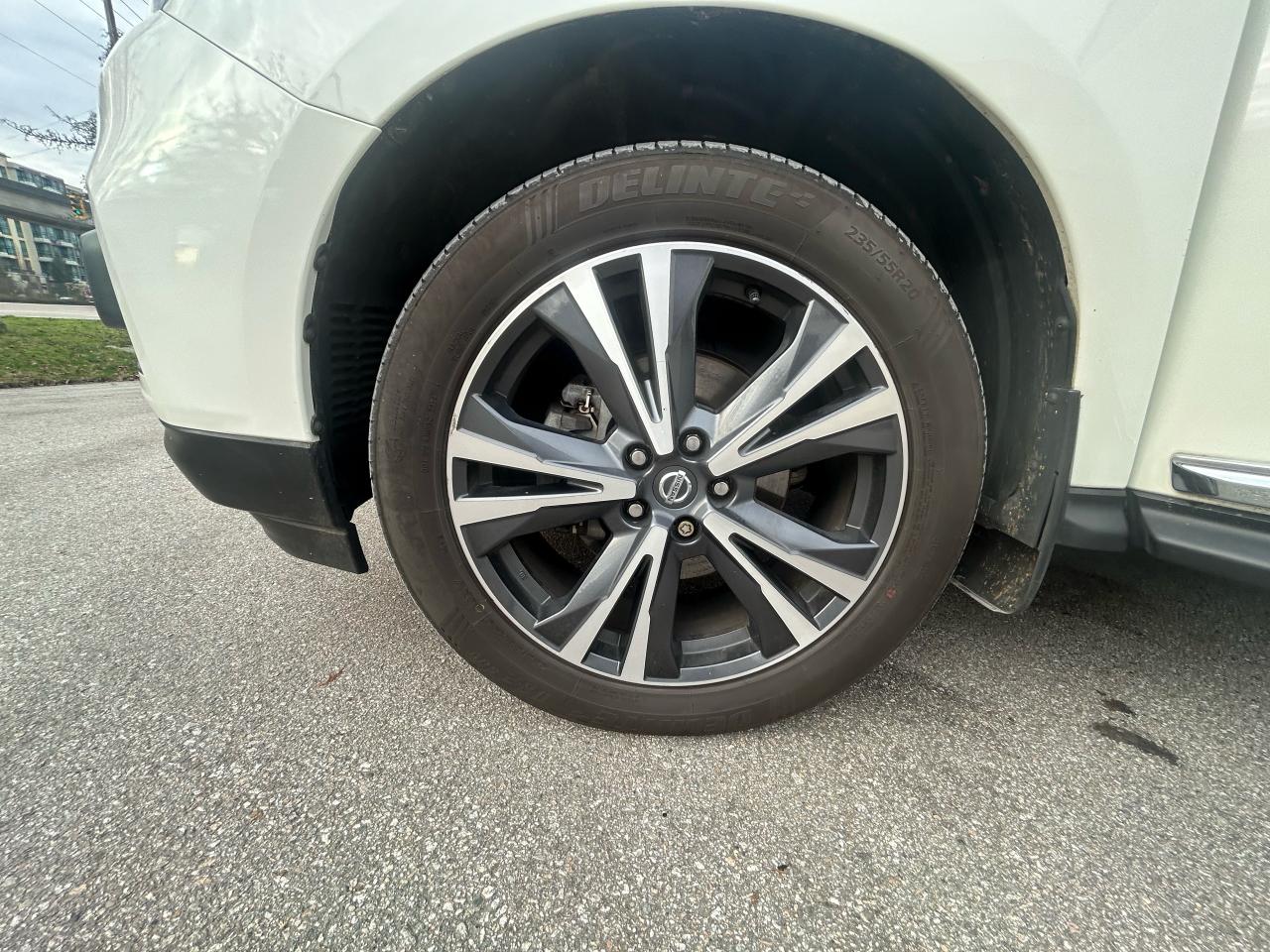 2020 Nissan Pathfinder 4x4 Platinum - Photo #14