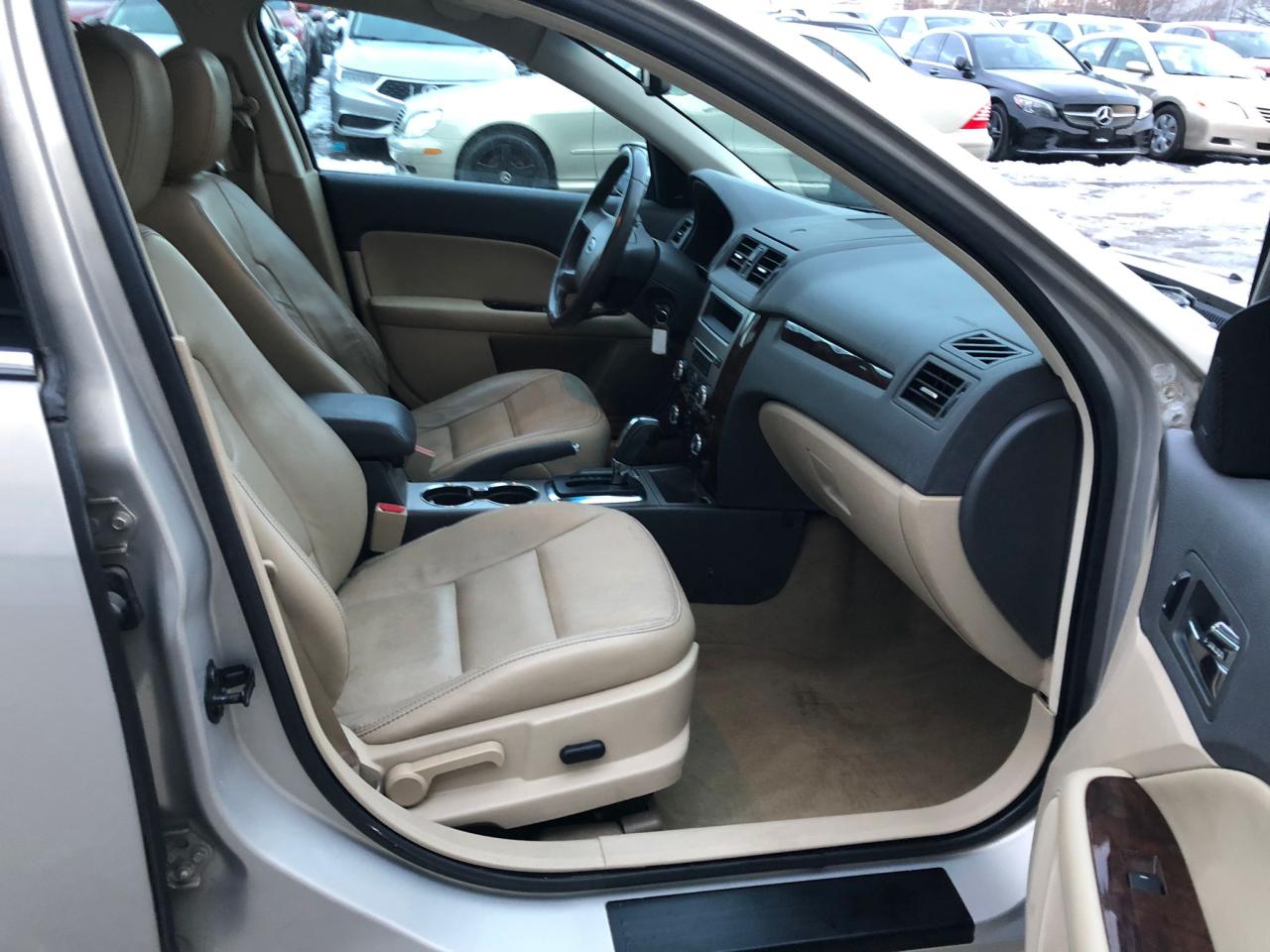 2010 Ford Fusion SEL Photo