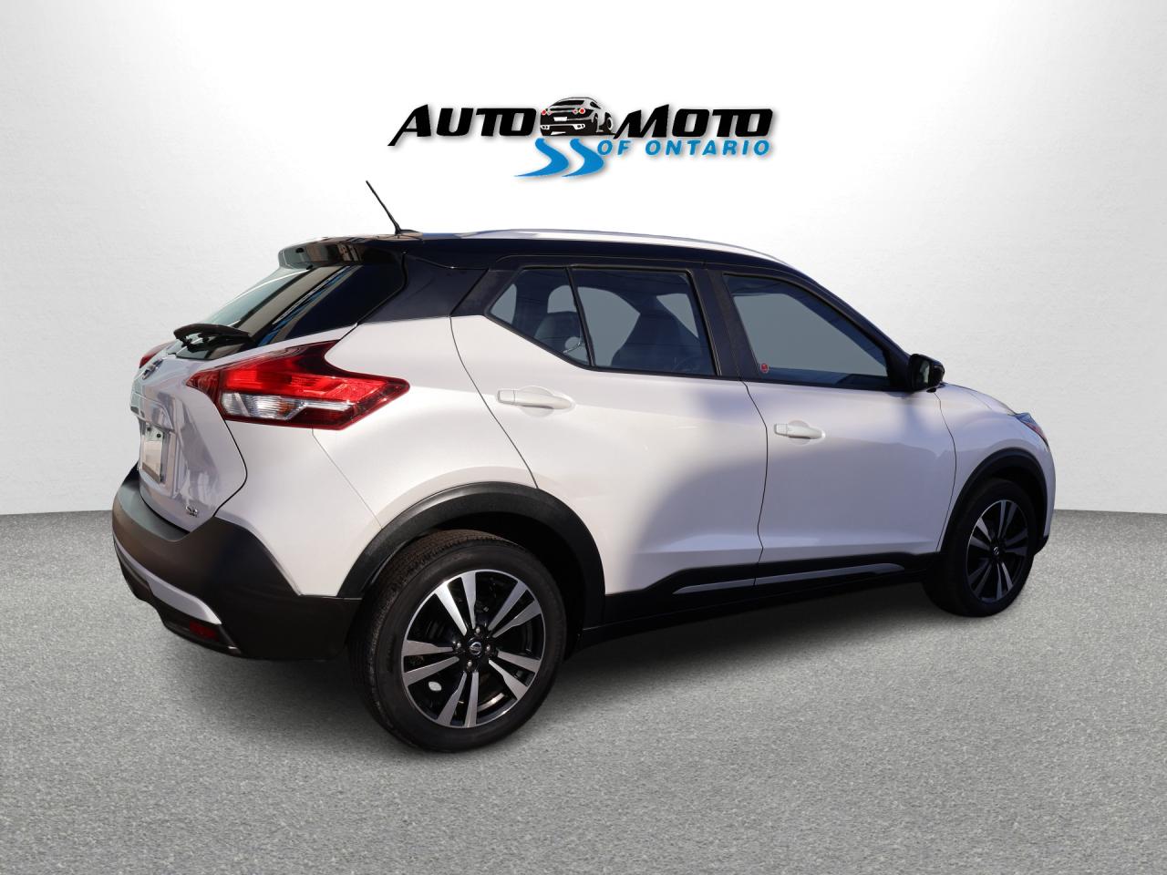 2019 Nissan Kicks SR CERTIFIED *ACCIDENT FREE*NOSSAN MAINTAIN* CAMERA BLUETOOTH LEATHER HEATED SEATS CRUISE ALLOYS Photo