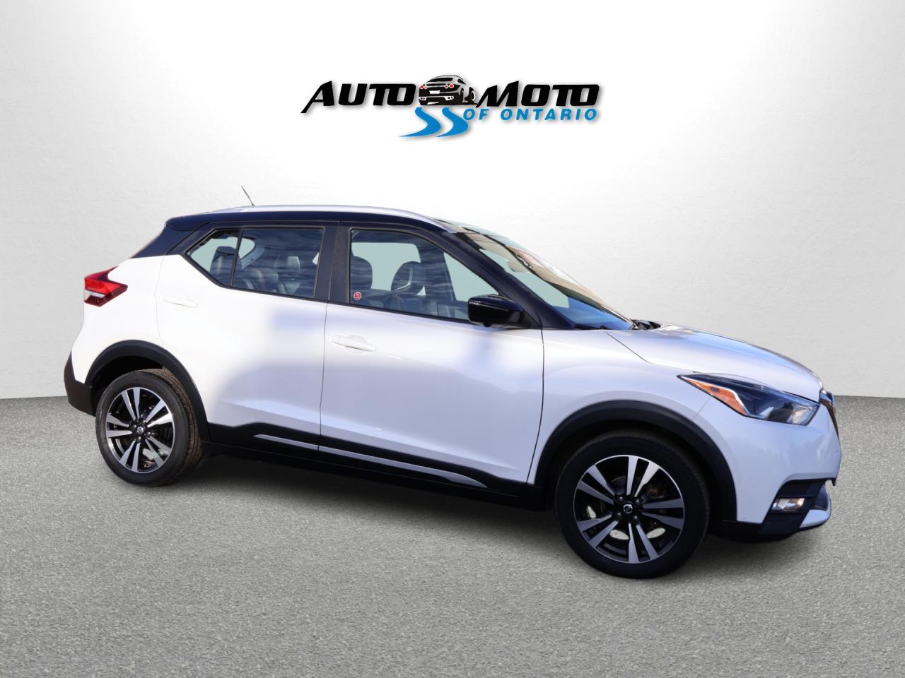 2019 Nissan Kicks SR CERTIFIED *ACCIDENT FREE*NOSSAN MAINTAIN* CAMERA BLUETOOTH LEATHER HEATED SEATS CRUISE ALLOYS Photo