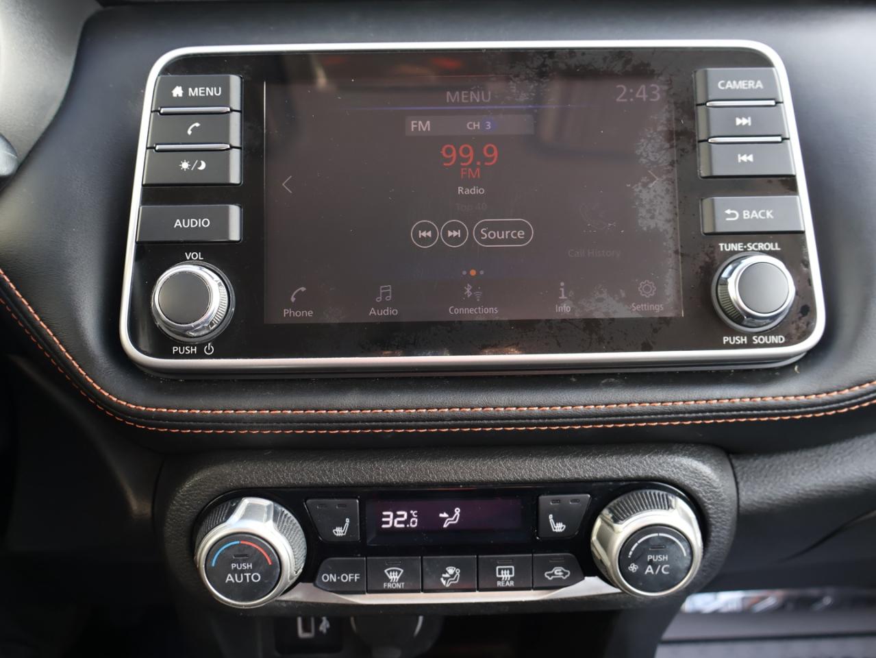 2019 Nissan Kicks SR CERTIFIED *ACCIDENT FREE*NOSSAN MAINTAIN* CAMERA BLUETOOTH LEATHER HEATED SEATS CRUISE ALLOYS Photo