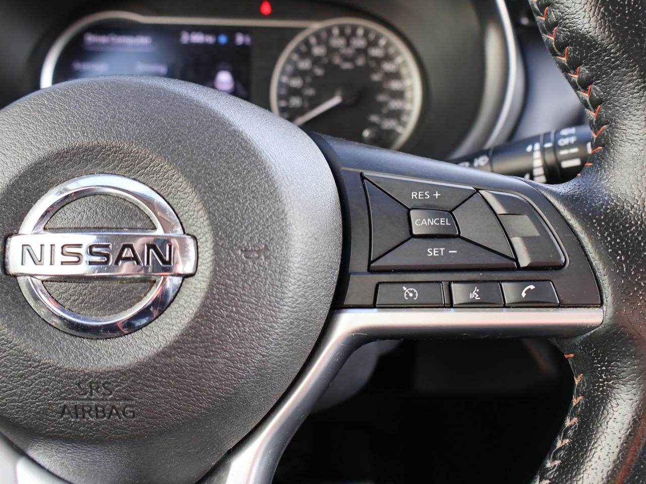 2019 Nissan Kicks SR CERTIFIED *ACCIDENT FREE*NOSSAN MAINTAIN* CAMERA BLUETOOTH LEATHER HEATED SEATS CRUISE ALLOYS Photo