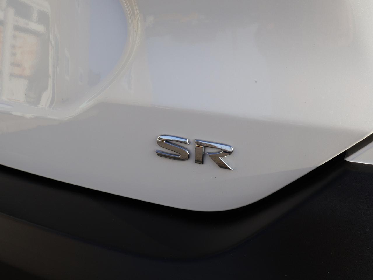 2019 Nissan Kicks SR CERTIFIED *ACCIDENT FREE*NOSSAN MAINTAIN* CAMERA BLUETOOTH LEATHER HEATED SEATS CRUISE ALLOYS Photo