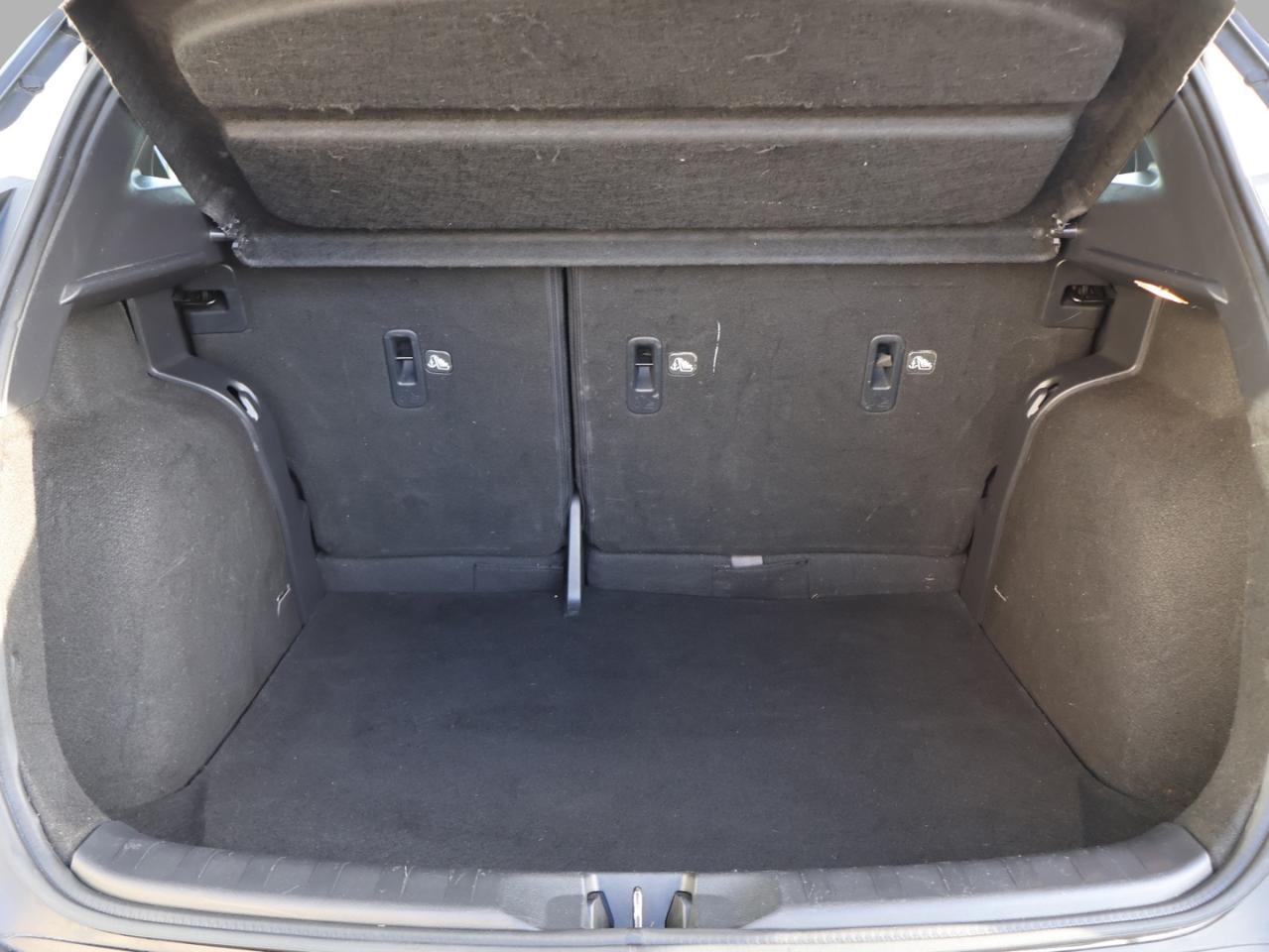 2019 Nissan Kicks SR CERTIFIED *ACCIDENT FREE*NOSSAN MAINTAIN* CAMERA BLUETOOTH LEATHER HEATED SEATS CRUISE ALLOYS Photo