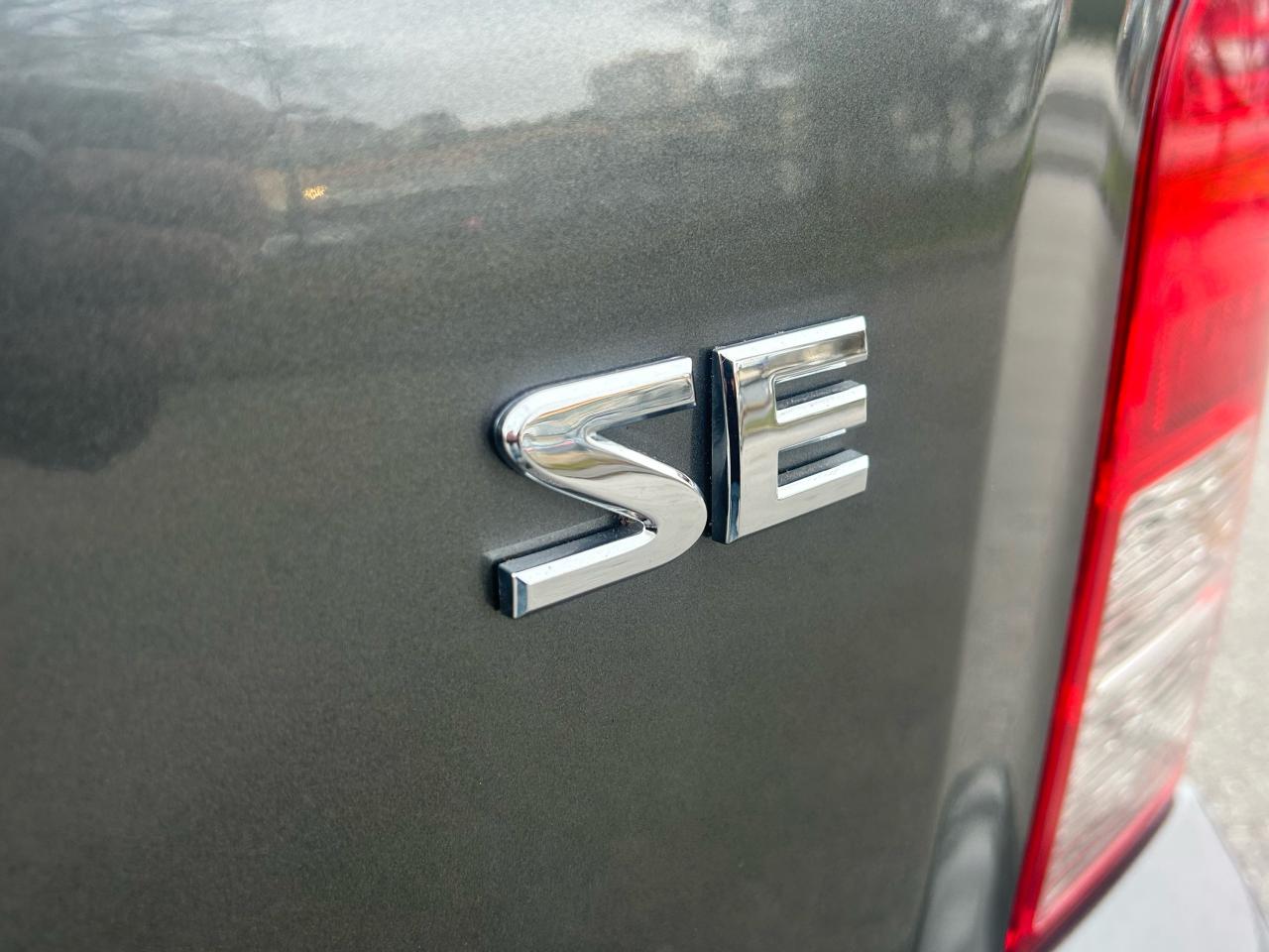 2009 Nissan Pathfinder SE - Photo #14