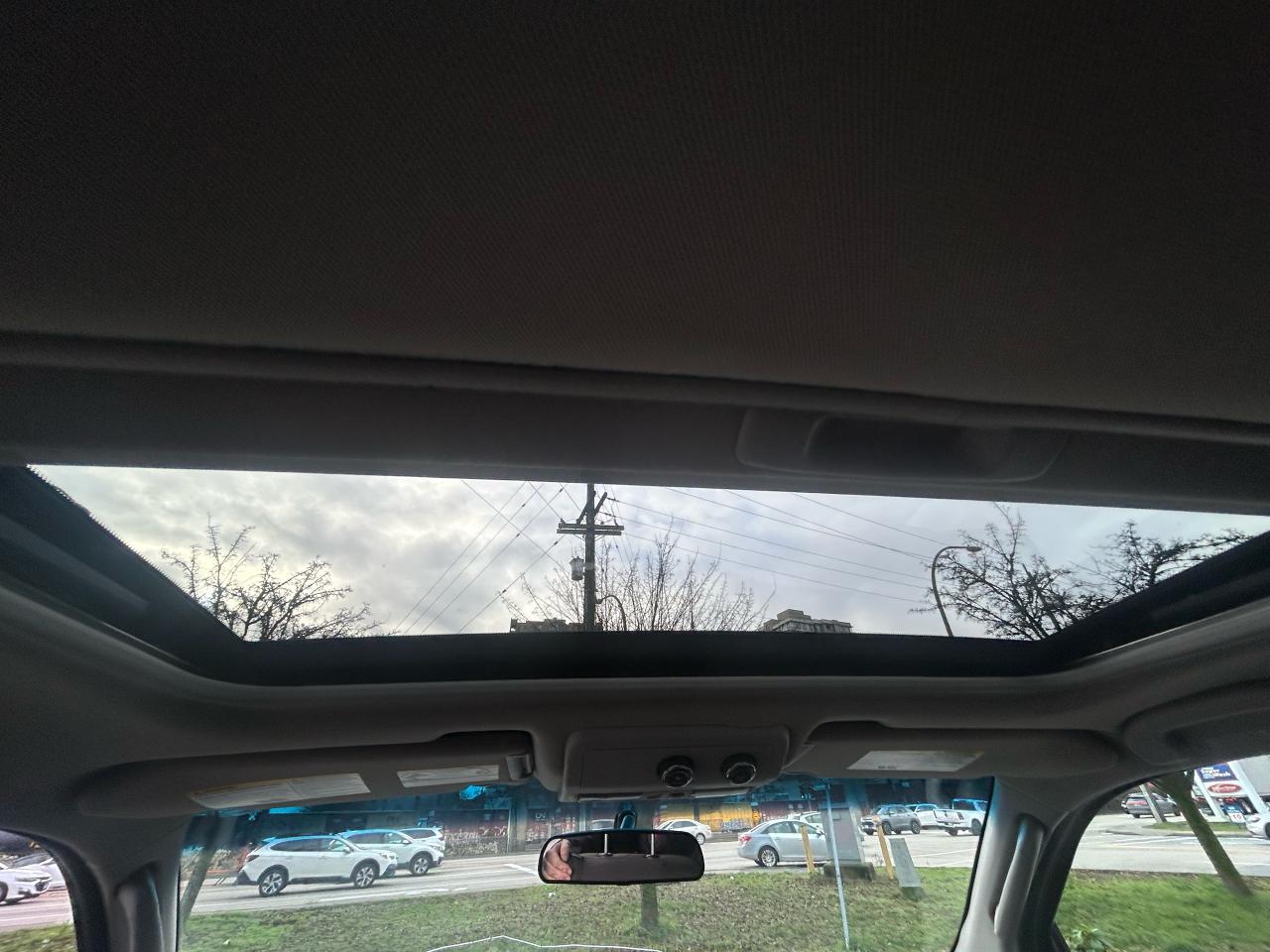 2009 Nissan Pathfinder SE - Photo #11