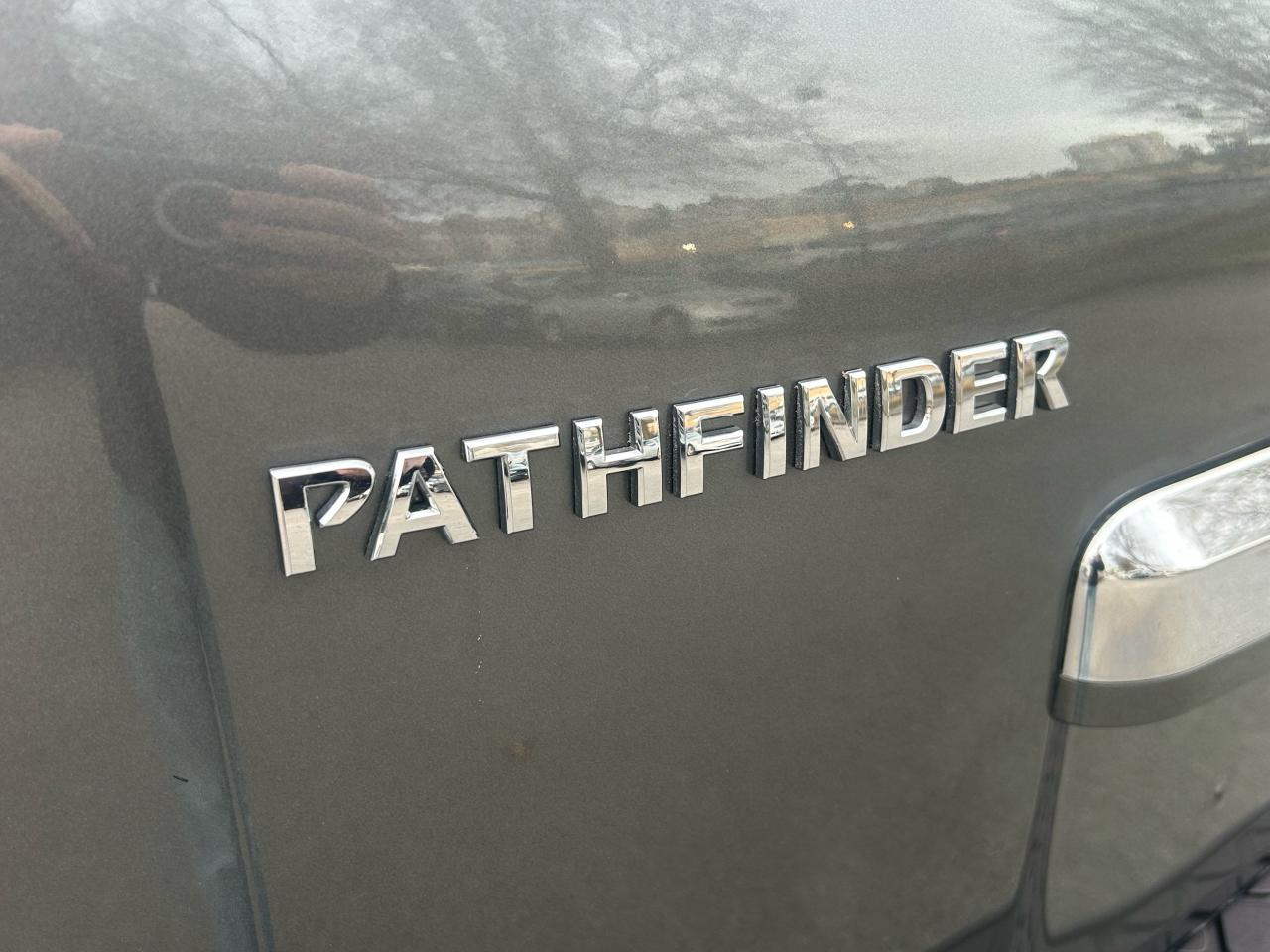 2009 Nissan Pathfinder SE - Photo #13