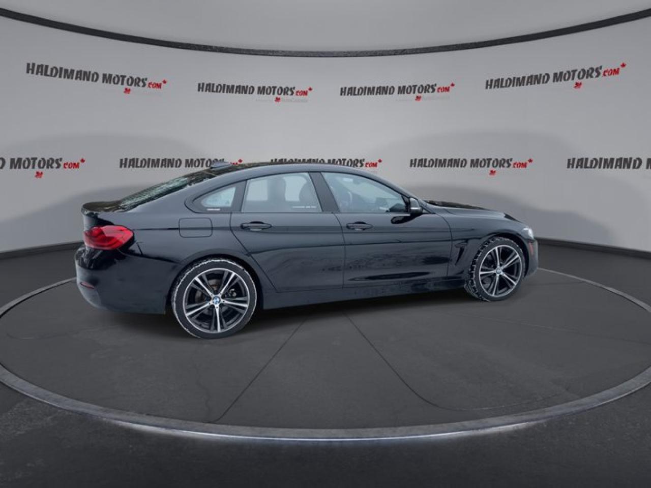 2018 BMW 4 Series 430i xDrive | Sunroof | Heated Seats | Leather Seats Photo