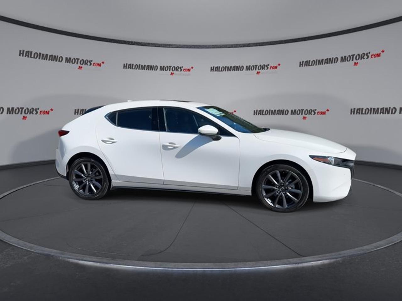2024 Mazda MAZDA3 Sport GT | Leather Seats | Heated Steering Wheel Photo