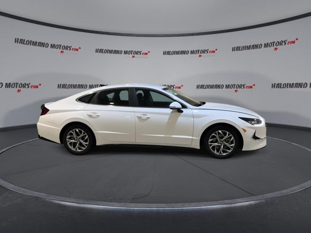 2023 Hyundai Sonata Preferred | No accidents Photo