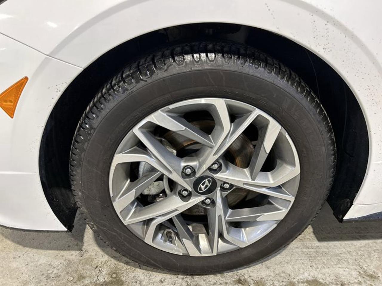 2023 Hyundai Sonata Preferred | No accidents Photo