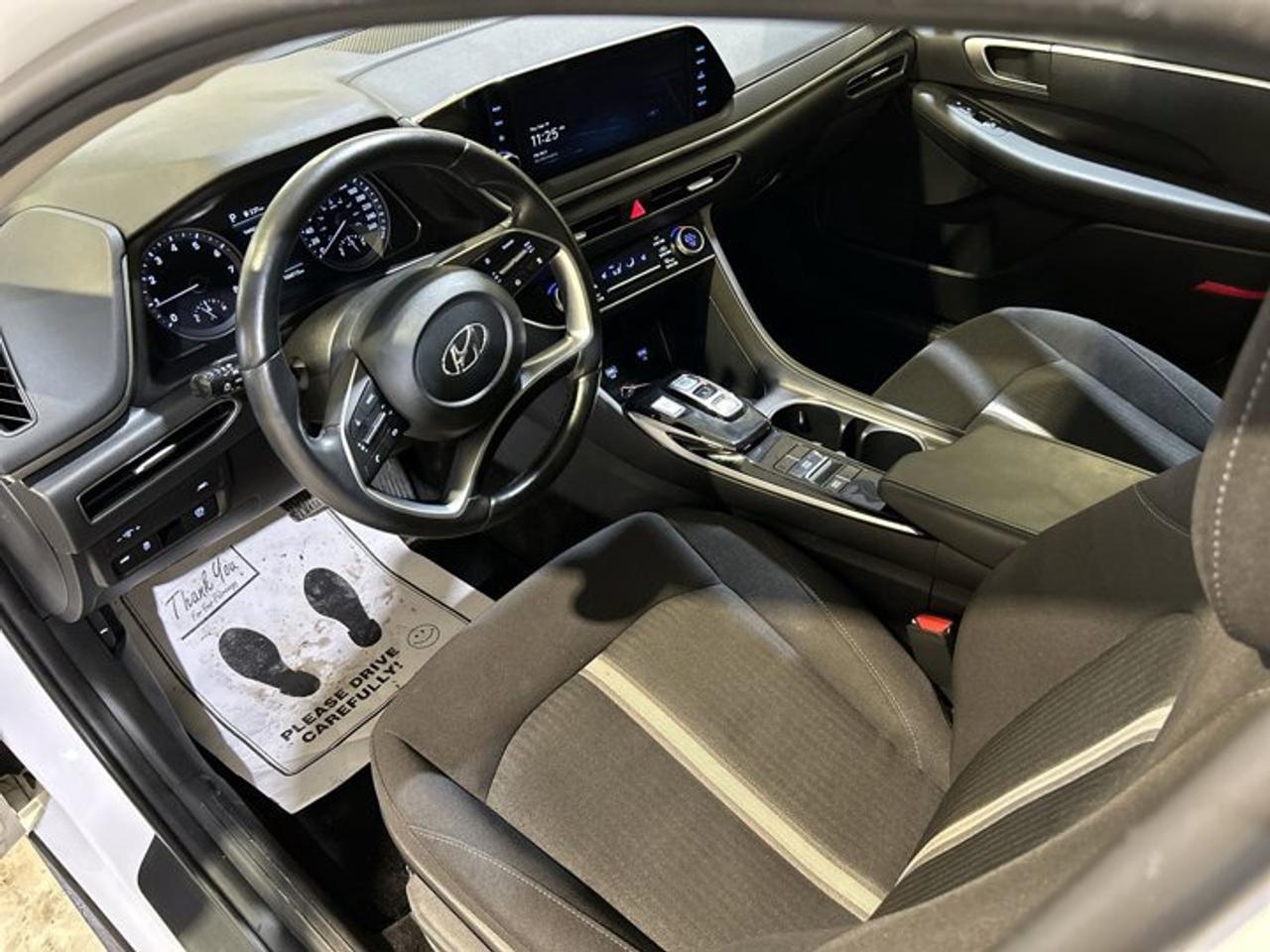 2023 Hyundai Sonata Preferred | No accidents Photo