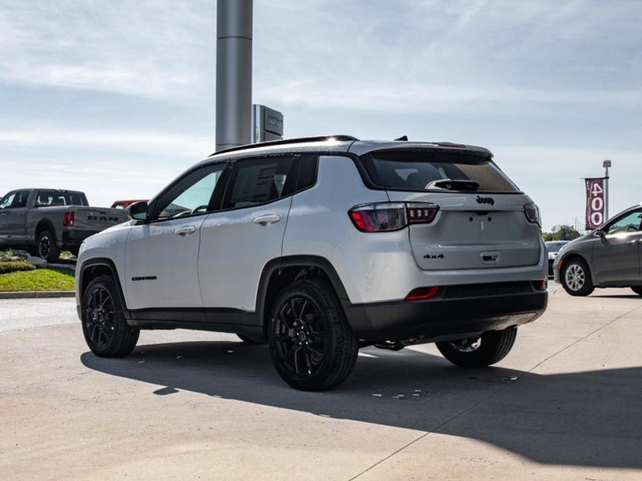 2026 Jeep Compass NORTH Photo4