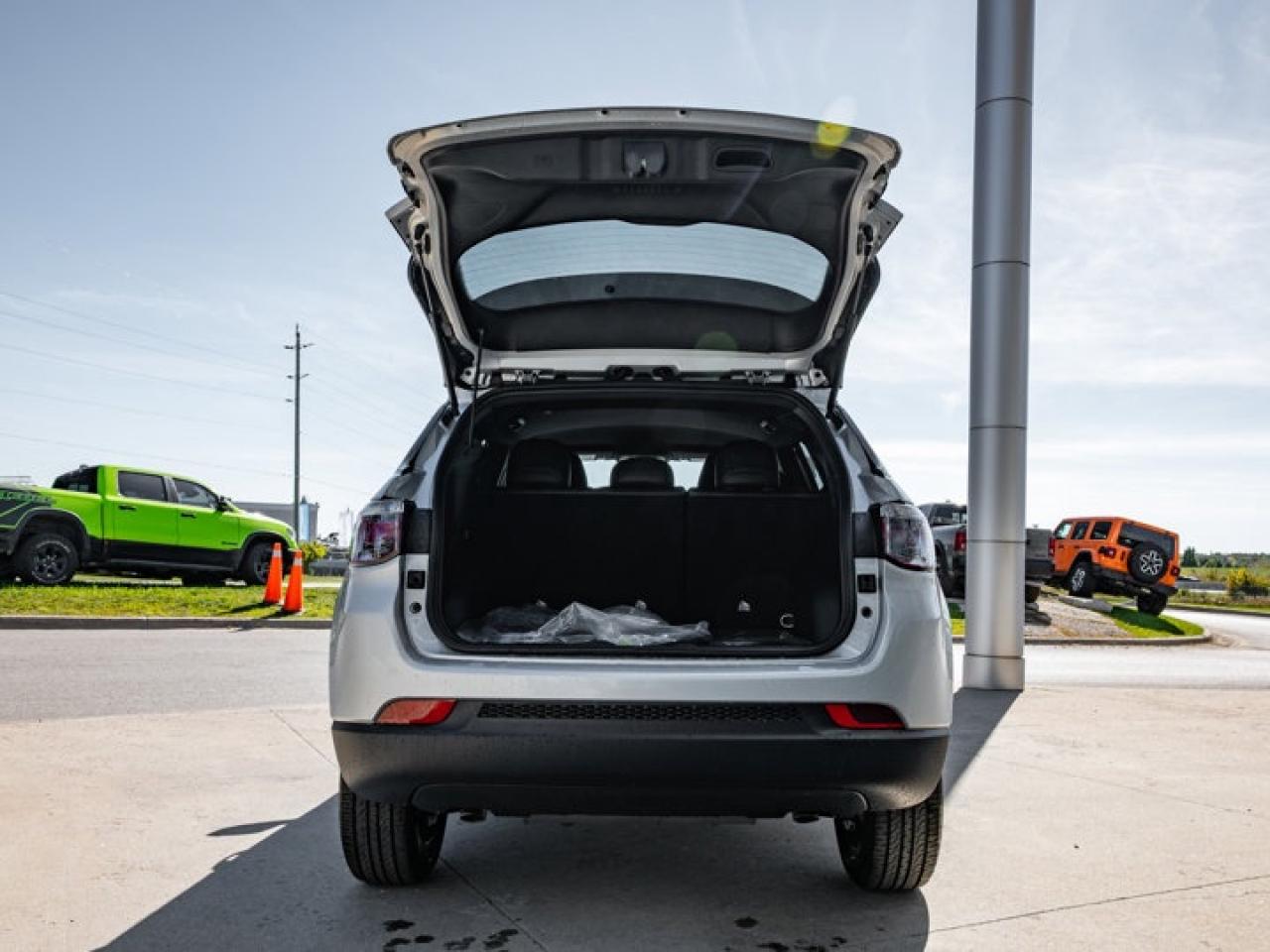 2026 Jeep Compass NORTH Photo