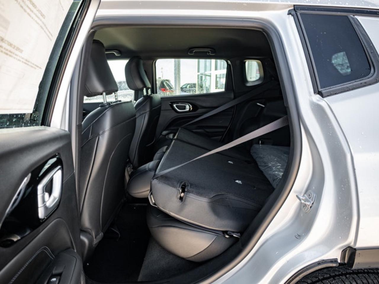 2026 Jeep Compass NORTH Photo