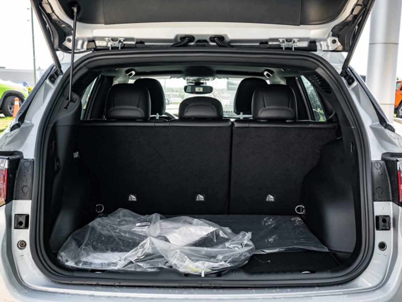 2026 Jeep Compass NORTH Photo