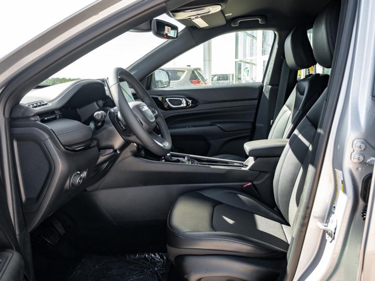2026 Jeep Compass NORTH Photo