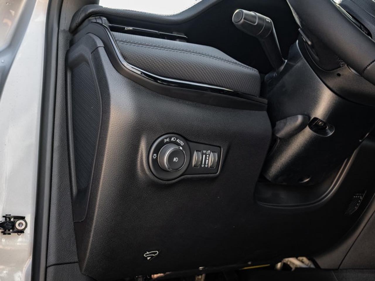 2026 Jeep Compass NORTH Photo