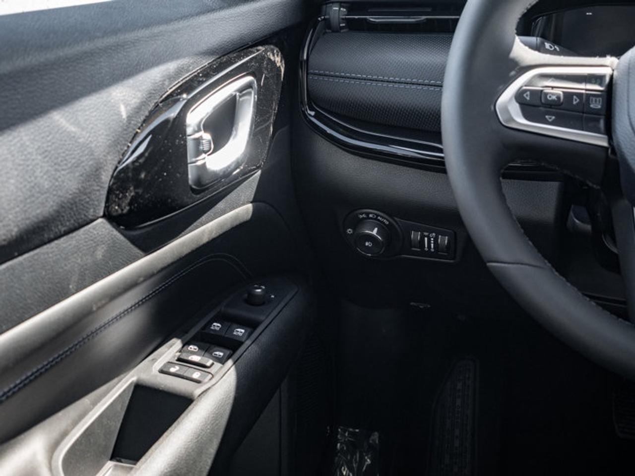2026 Jeep Compass NORTH Photo