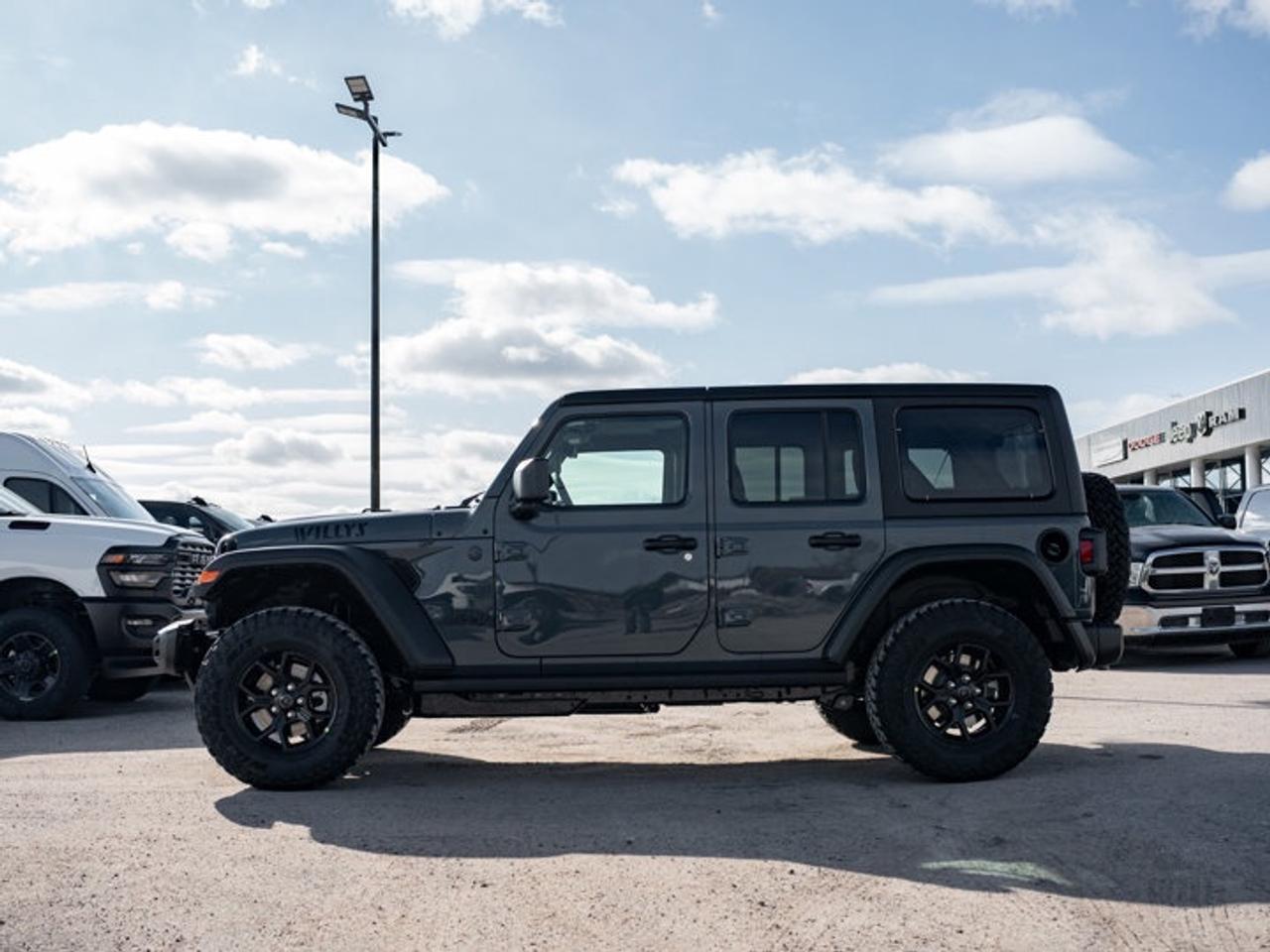 2026 Jeep Wrangler Willys Photo4