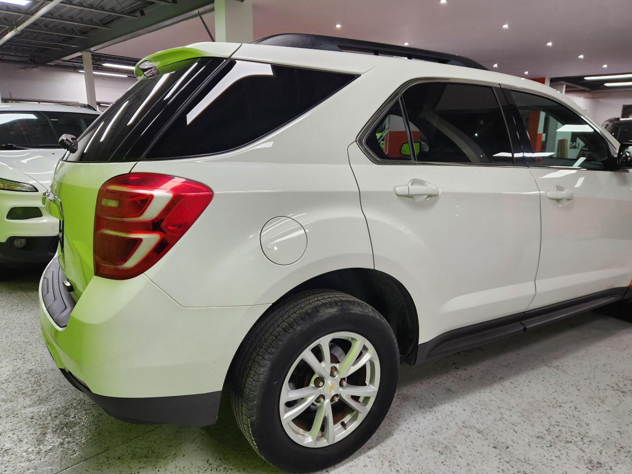 2017 Chevrolet Equinox LT ALL WHEEL DRIVE POWER HATCH HEATED SEATS Photo