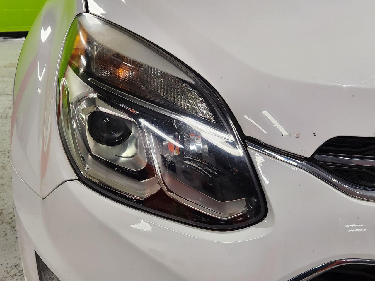 2017 Chevrolet Equinox LT ALL WHEEL DRIVE POWER HATCH HEATED SEATS Photo