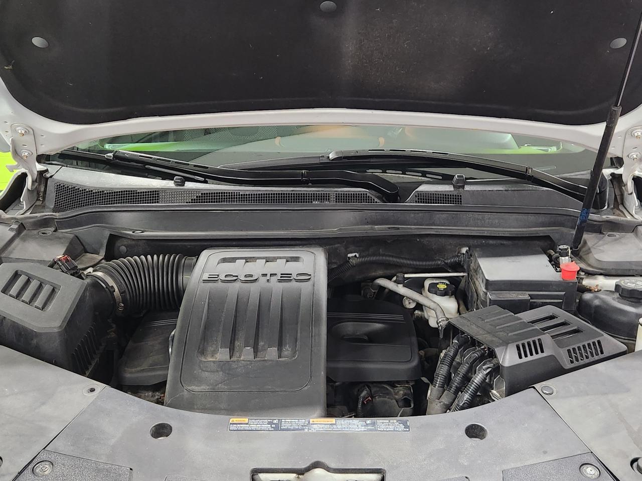 2017 Chevrolet Equinox LT ALL WHEEL DRIVE POWER HATCH HEATED SEATS Photo