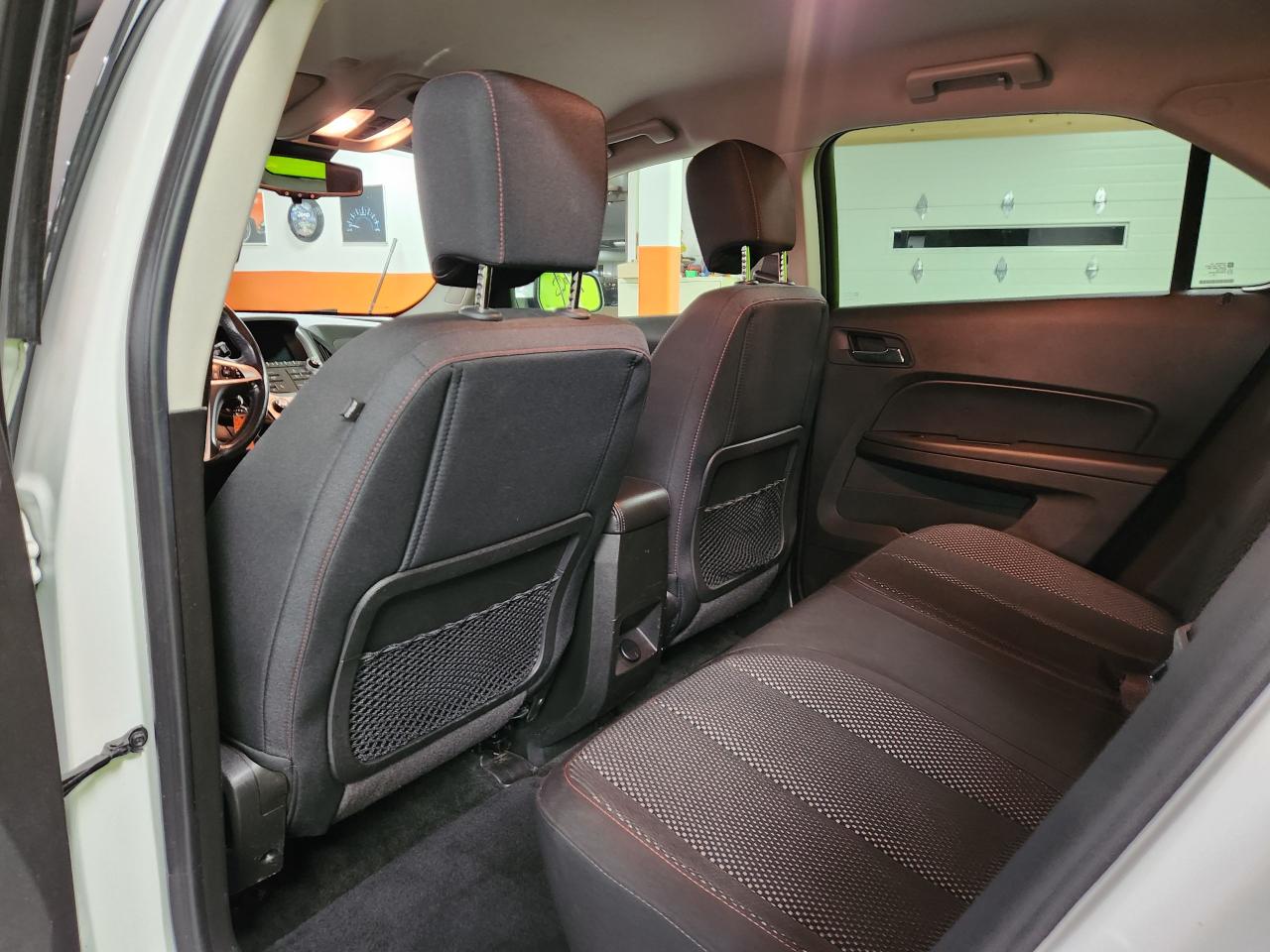 2017 Chevrolet Equinox LT ALL WHEEL DRIVE POWER HATCH HEATED SEATS Photo