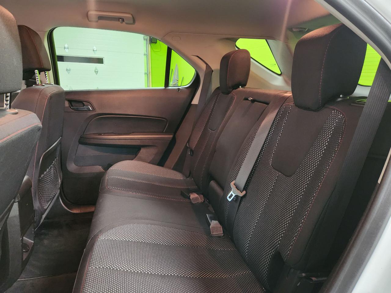 2017 Chevrolet Equinox LT ALL WHEEL DRIVE POWER HATCH HEATED SEATS Photo