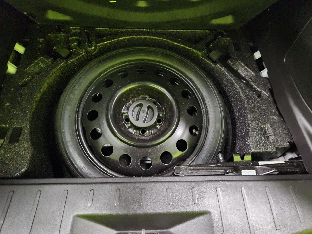 2017 Chevrolet Equinox LT ALL WHEEL DRIVE POWER HATCH HEATED SEATS Photo