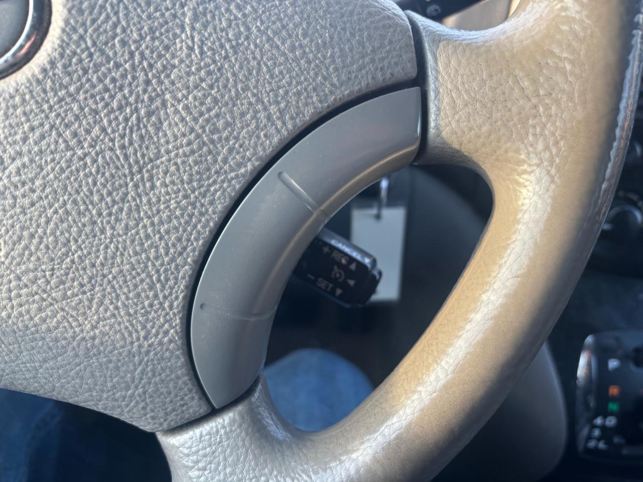 2009 Toyota Sienna Leather CE 8-Pass FWD Photo