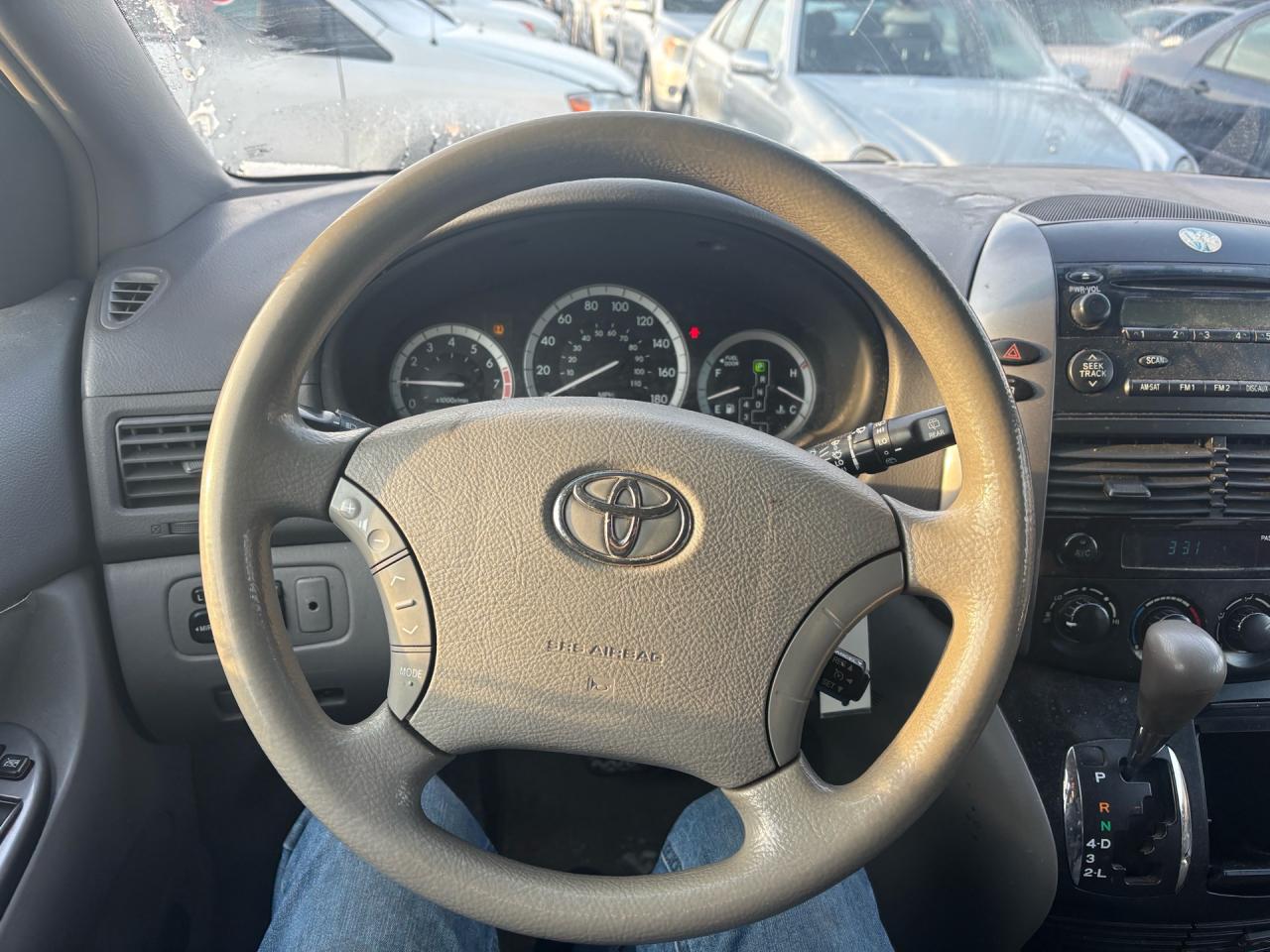 2009 Toyota Sienna Leather CE 8-Pass FWD Photo