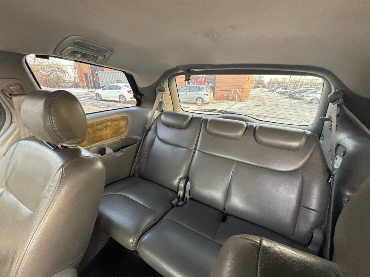 2009 Toyota Sienna Leather CE 8-Pass FWD Photo