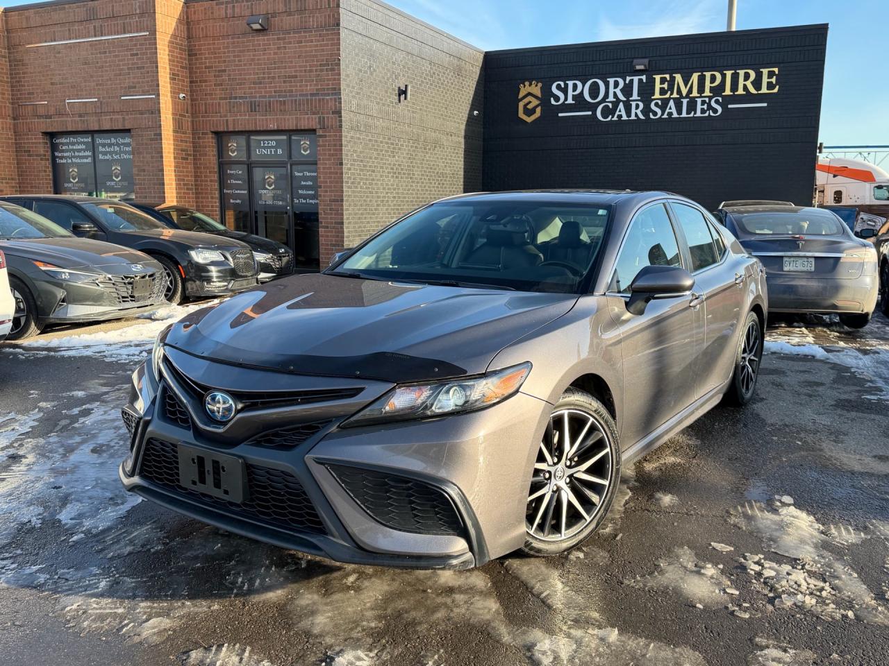 2023 Toyota Camry Hybrid SE Auto - Photo #1