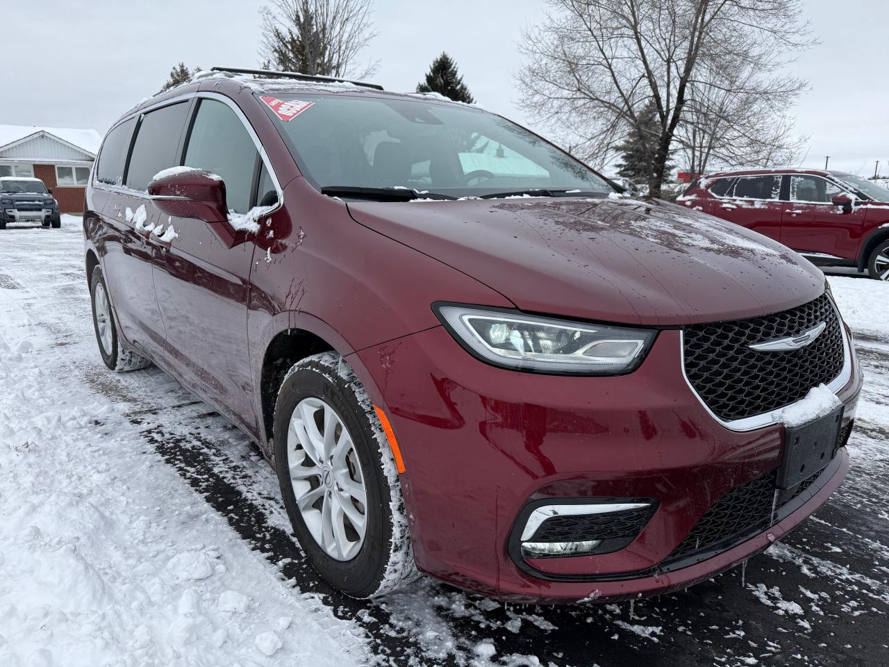 2022 Chrysler Pacifica Touring AWD! AutoStart! Pwr Sliding Doors! Photo3