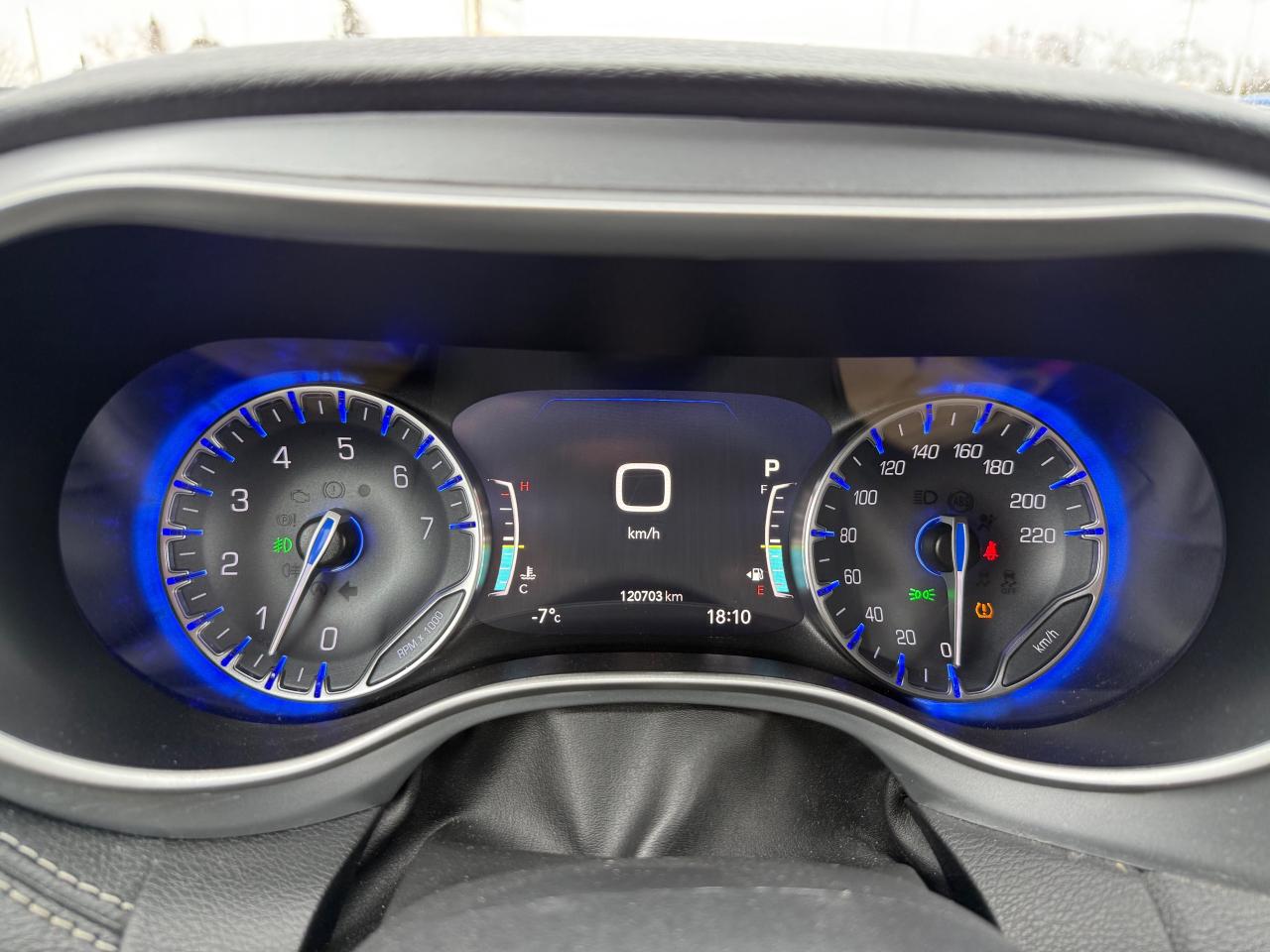 2022 Chrysler Pacifica Touring AWD! AutoStart! Pwr Sliding Doors! Photo