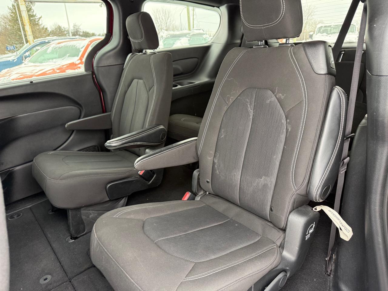 2022 Chrysler Pacifica Touring AWD! AutoStart! Pwr Sliding Doors! Photo