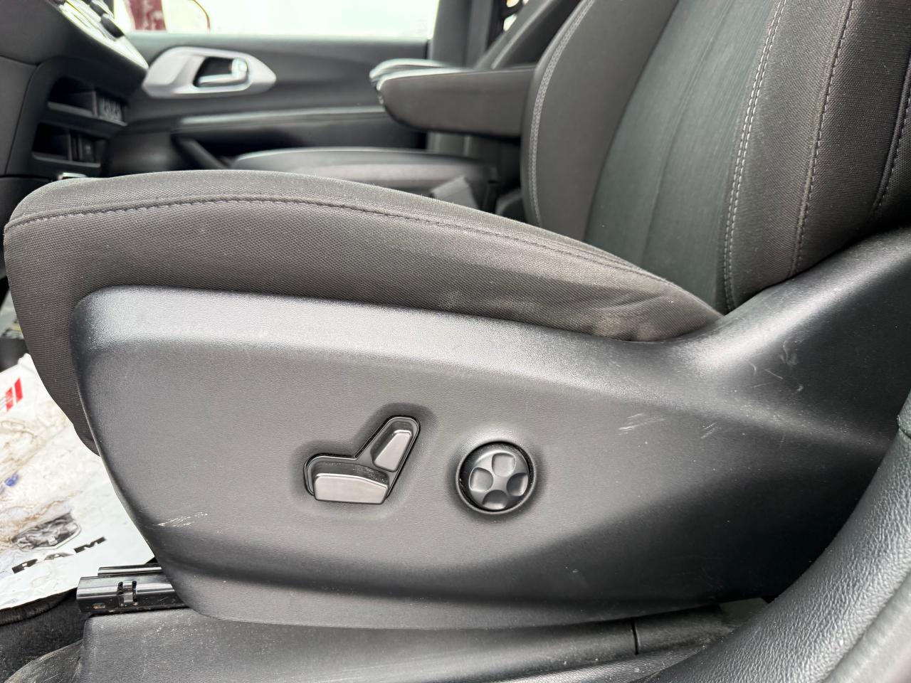 2022 Chrysler Pacifica Touring AWD! AutoStart! Pwr Sliding Doors! Photo