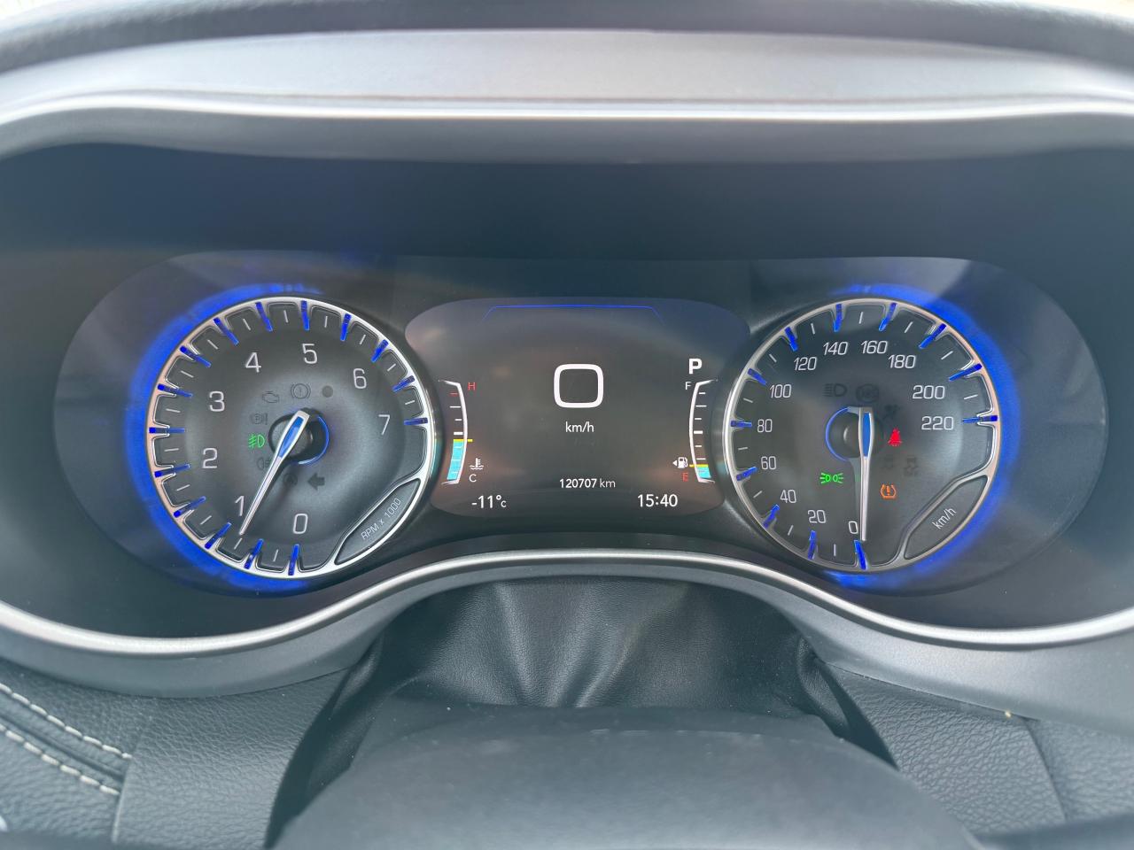 2022 Chrysler Pacifica Touring AWD! AutoStart! Pwr Sliding Doors! Photo