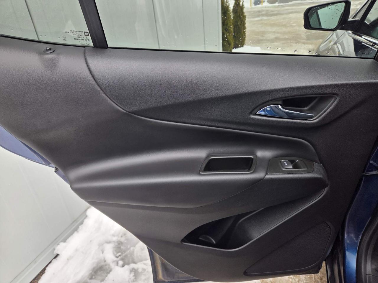 2022 Chevrolet Equinox LT One Owner | Sunroof | Convenience Package | True North | 17" Wheels Photo