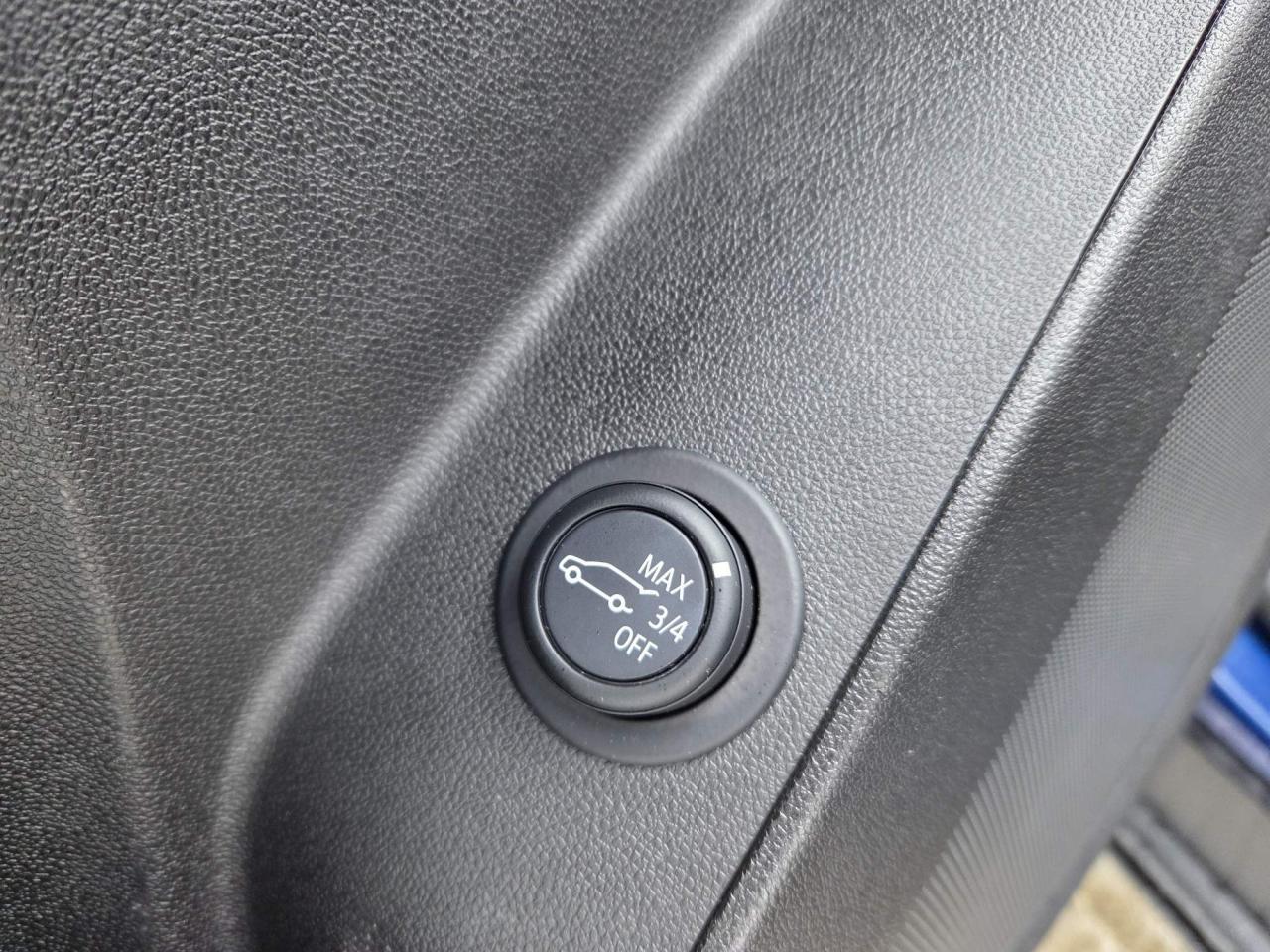 2022 Chevrolet Equinox LT One Owner | Sunroof | Convenience Package | True North | 17" Wheels Photo